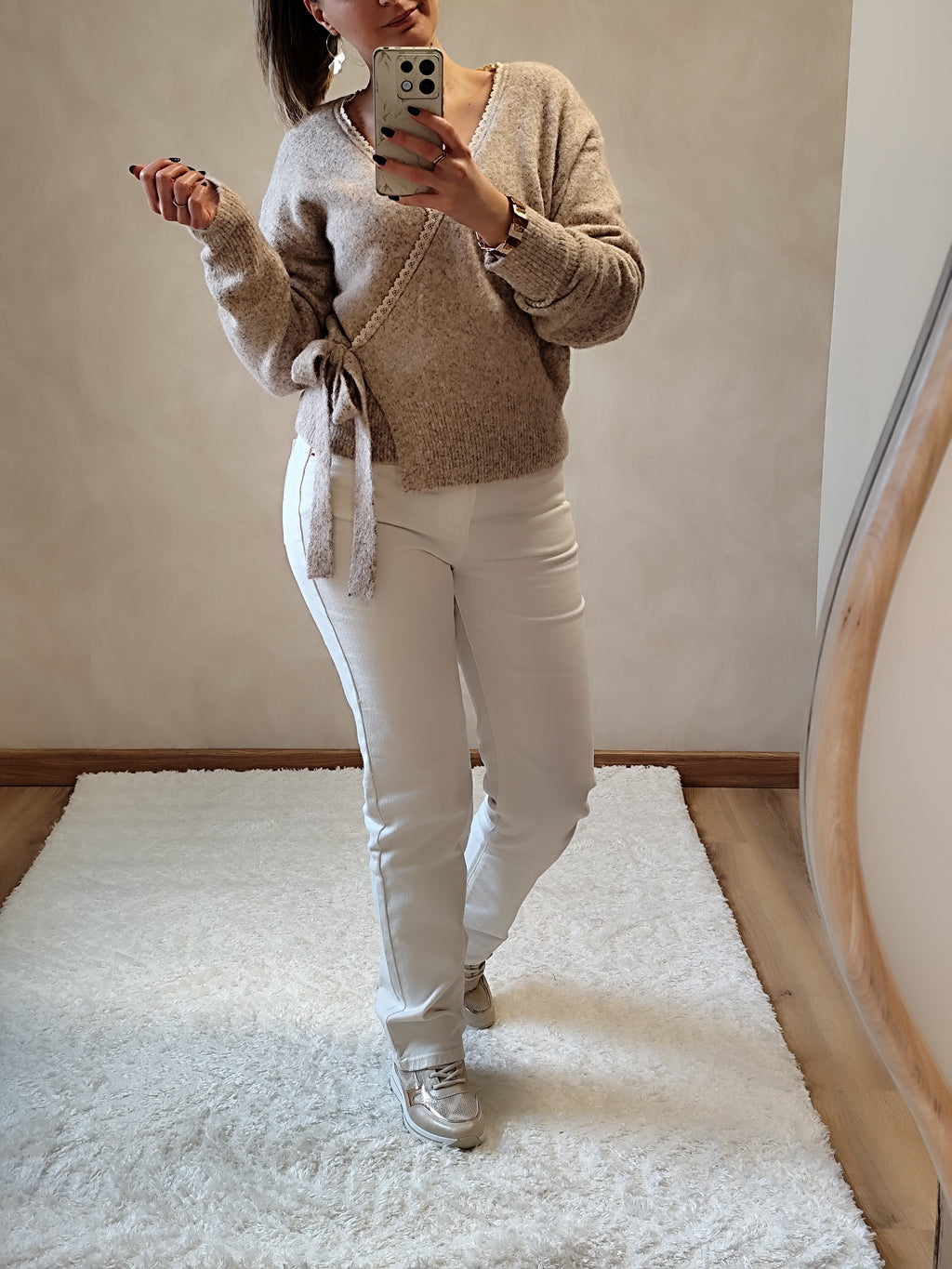 Pull / Gilet cache coeur beige