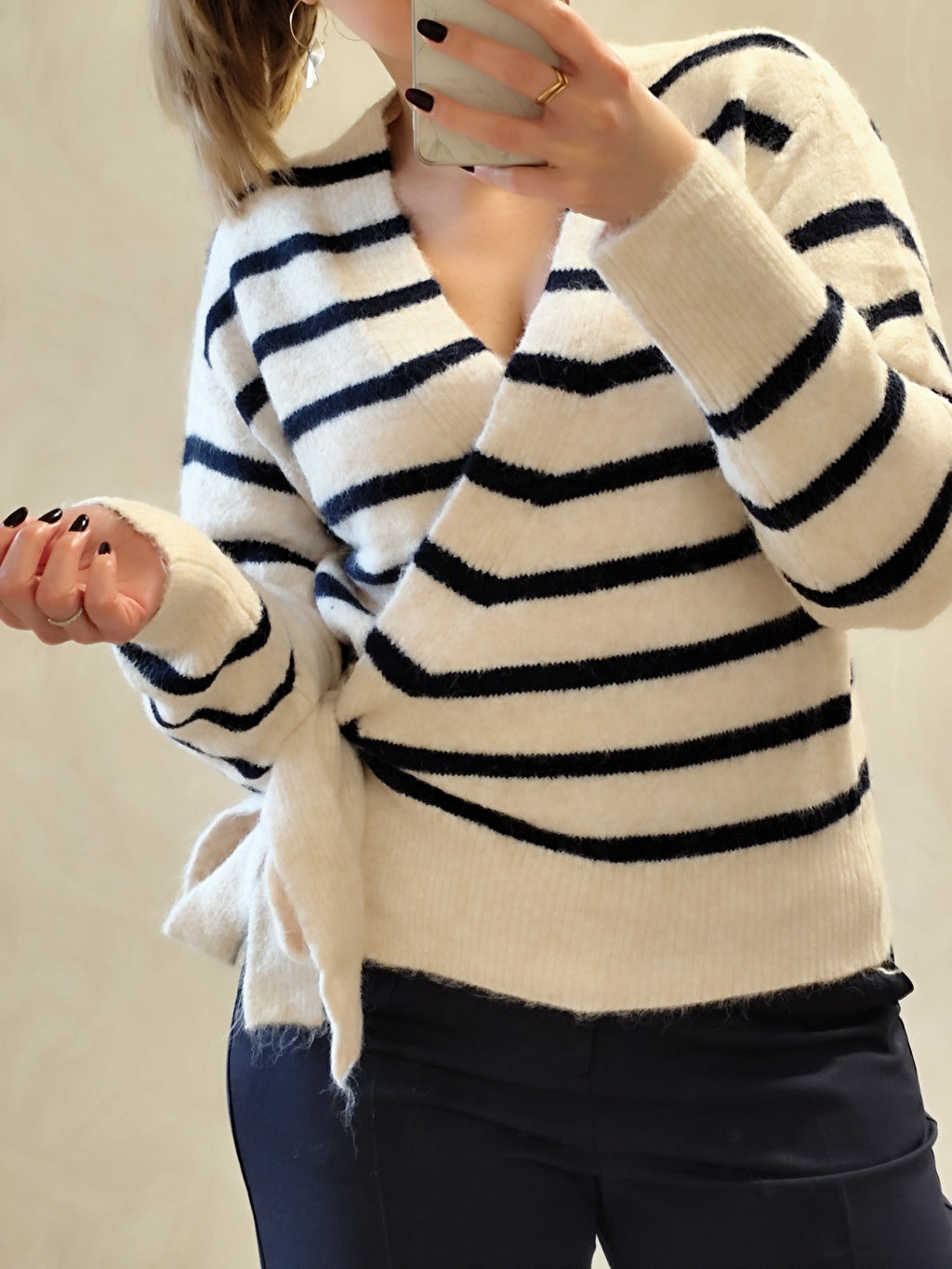 Pull cache cœur marinière