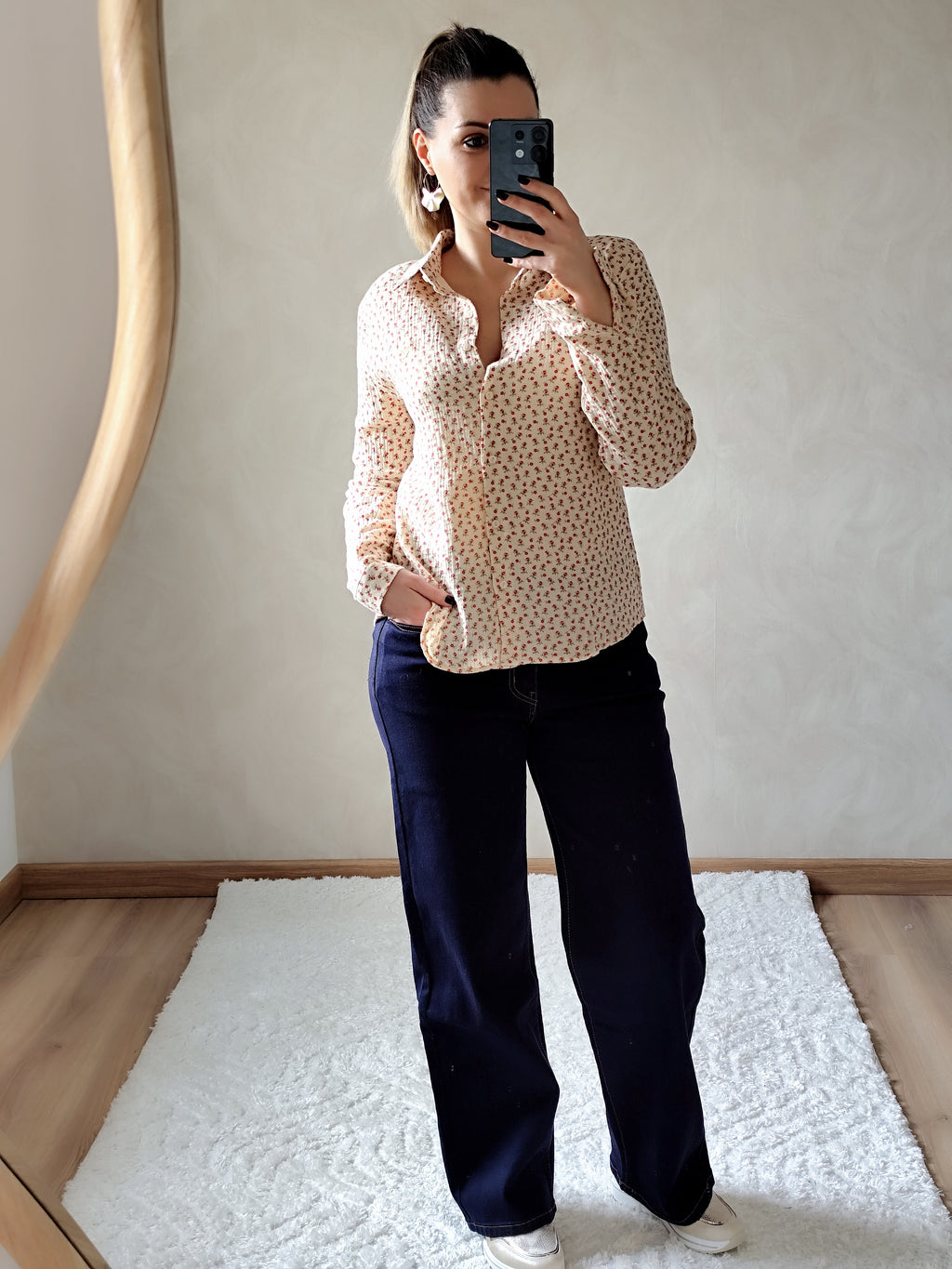 Chemise beige fleurs