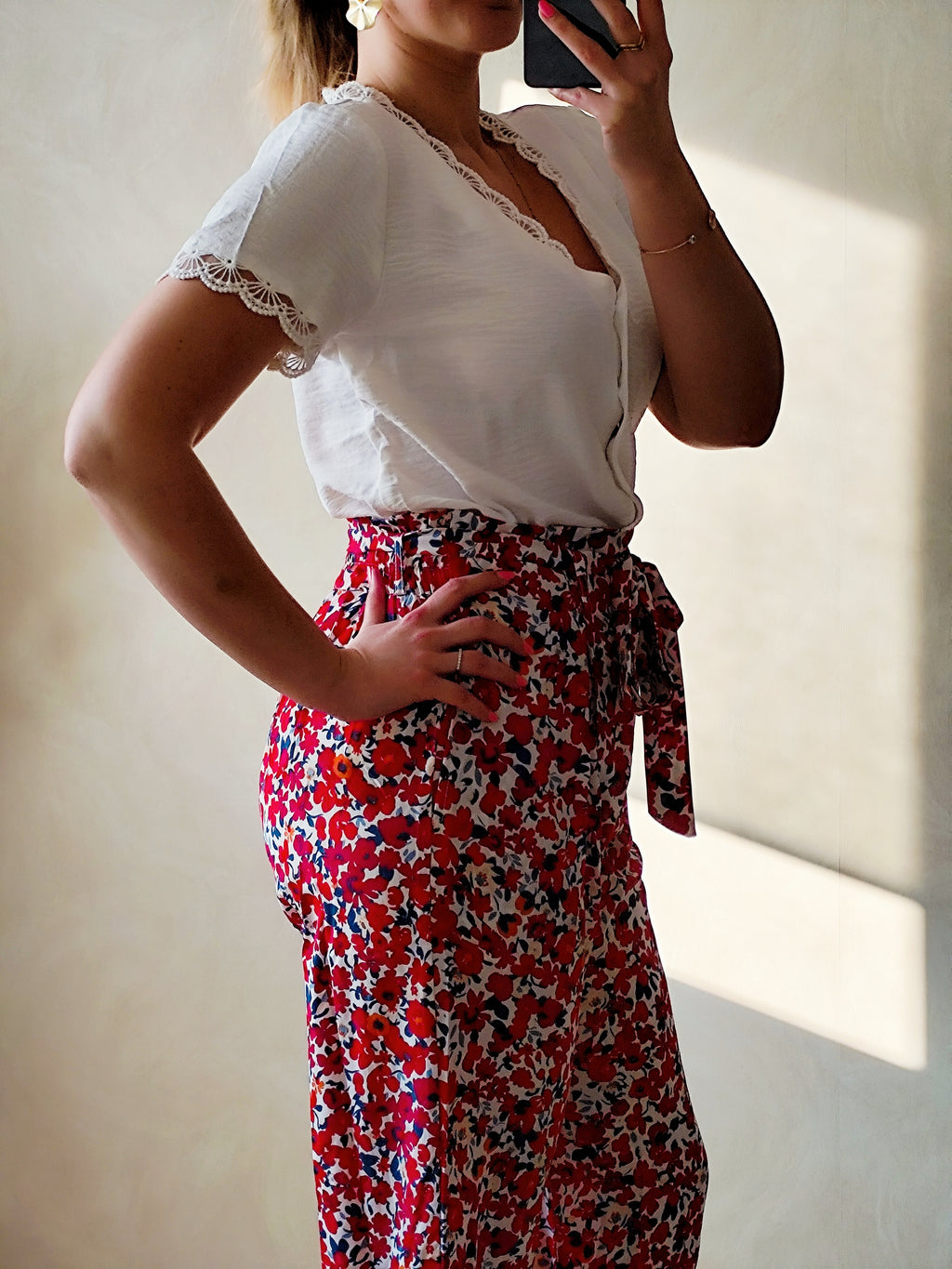 Pantalon fluide imprimé fleuri rouge