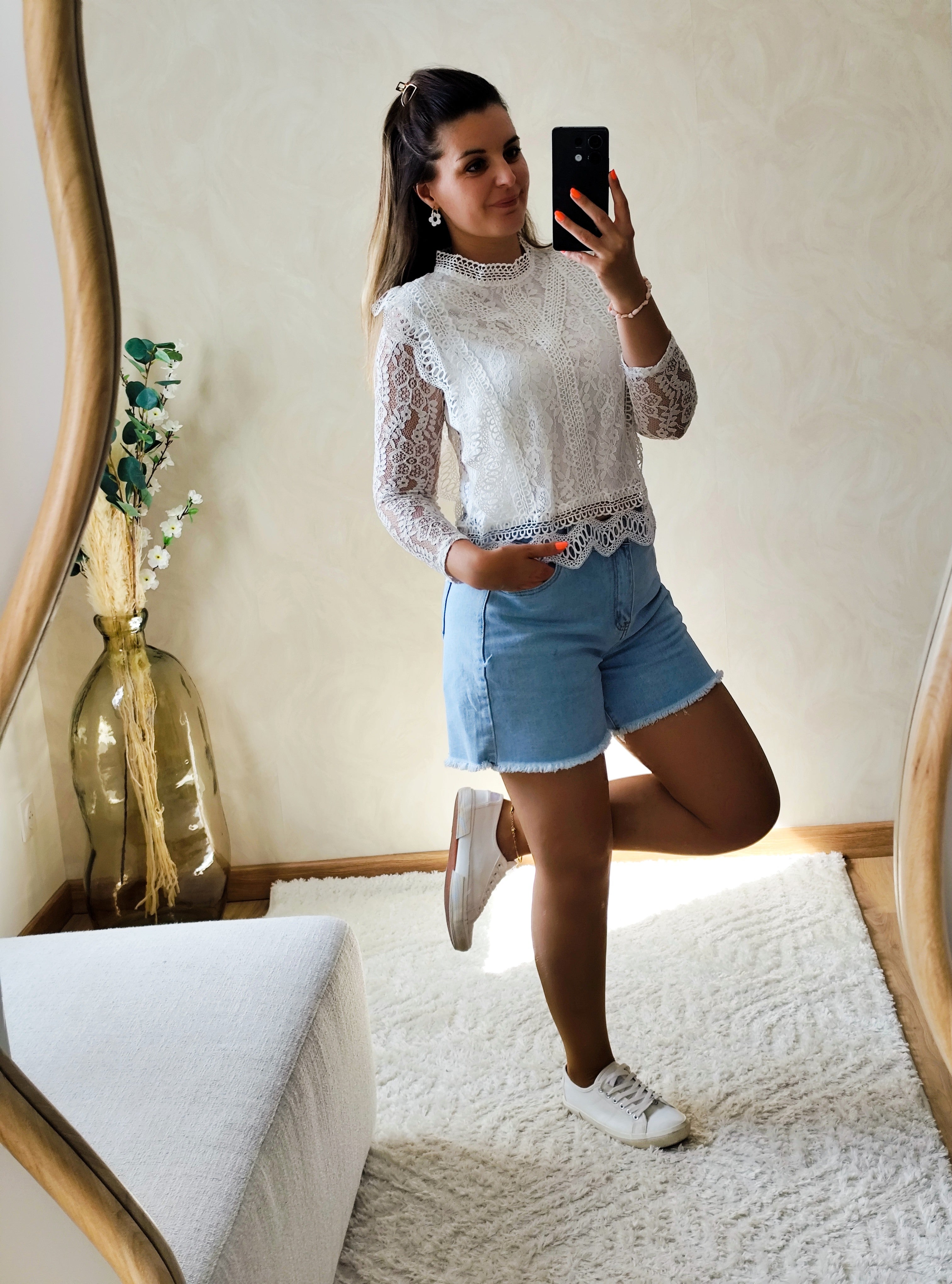 Top Camille manches longues blanc en dentelle