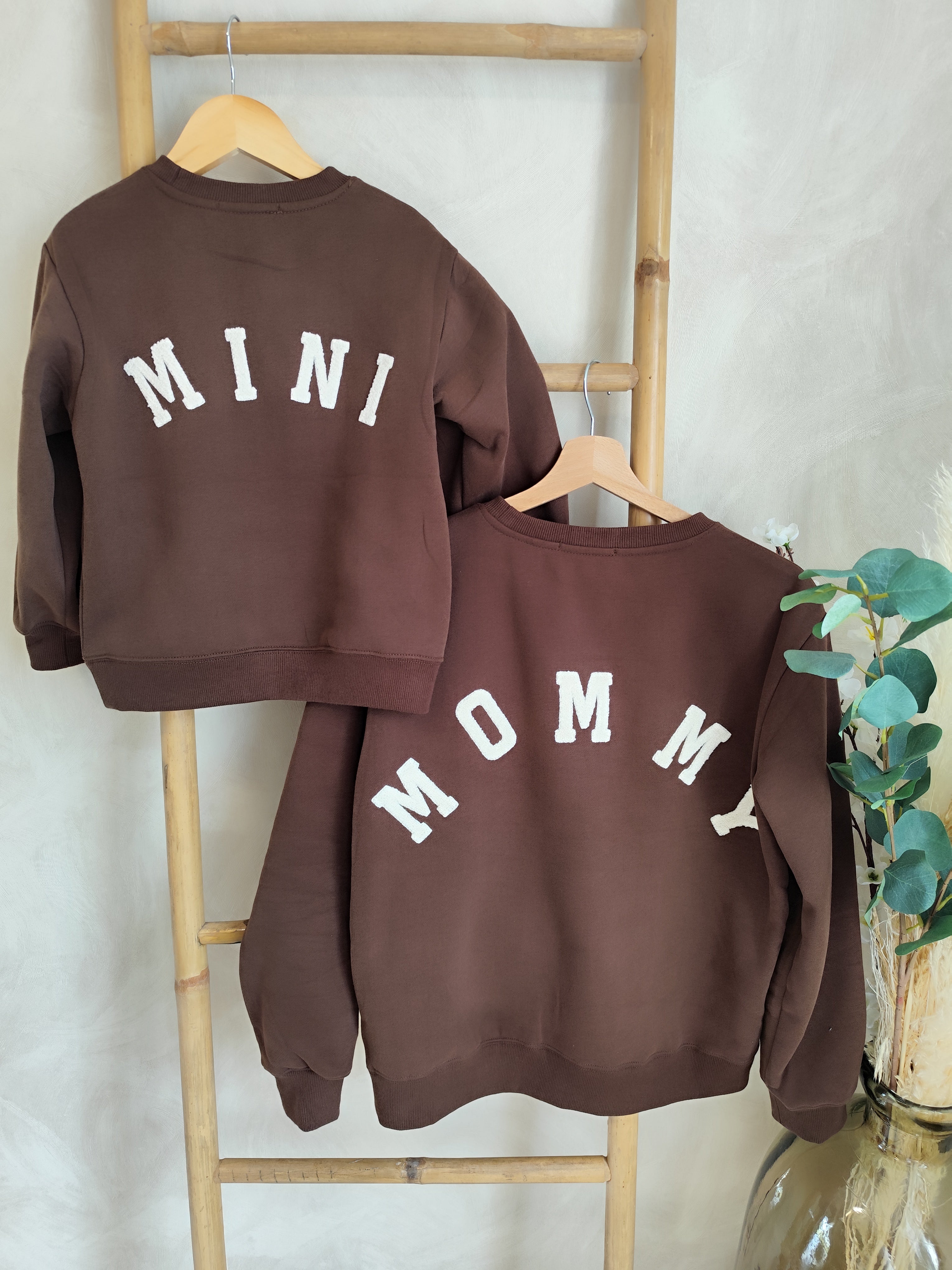 🤎 Pull Charlie MOMMY - Chocolat